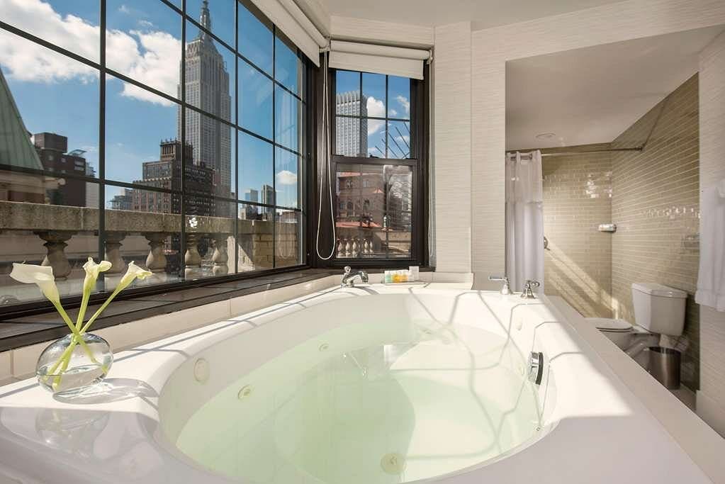 Iberostar 70 Park Avenue Jacuzzi room