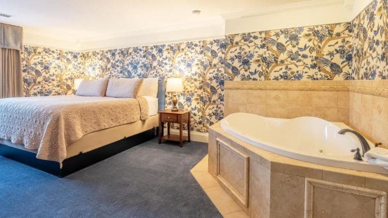 Red Coach Inn hotel photo 3