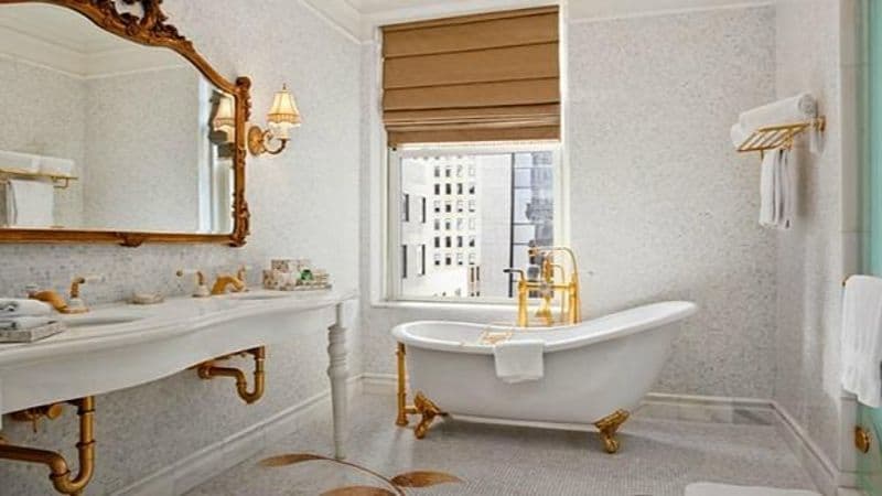 The Plaza New York Jacuzzi room