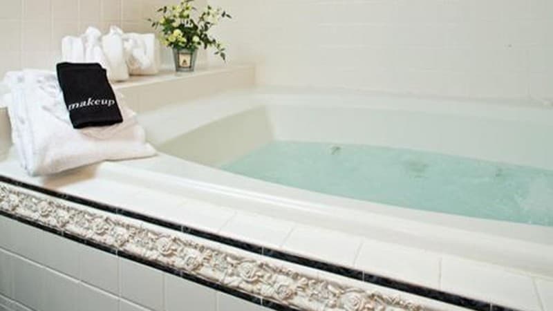 Beaufort House Inn Jacuzzi room