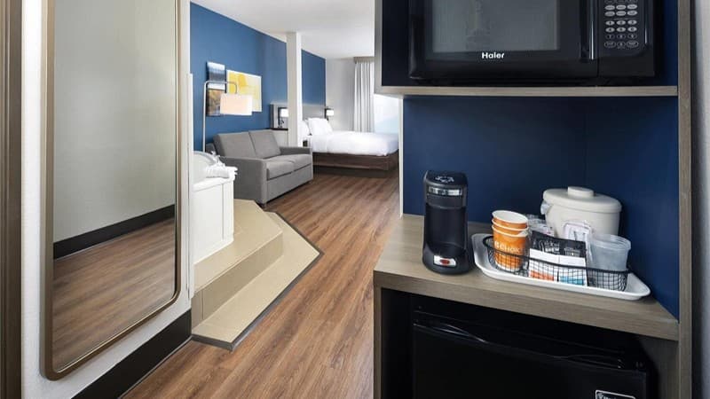 Comfort Suites Outlet Center hotel photo 5