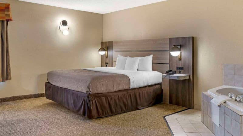 Quality Inn Raleigh Downtown hotel photo 2