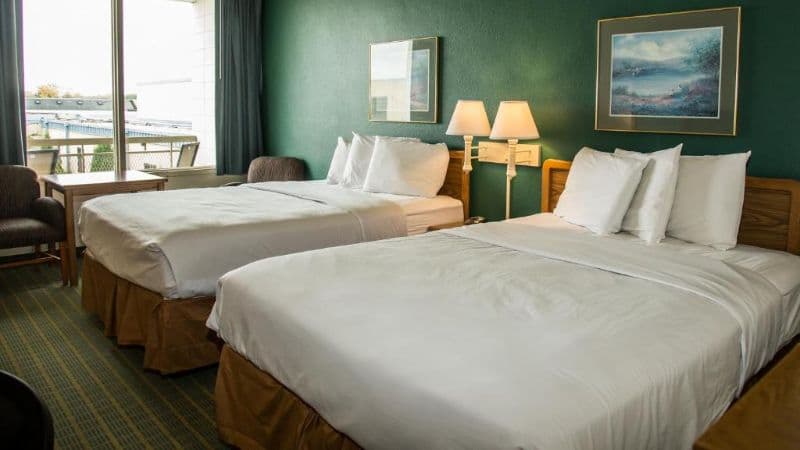 Baymont by Wyndham Fargo hotel photo 2