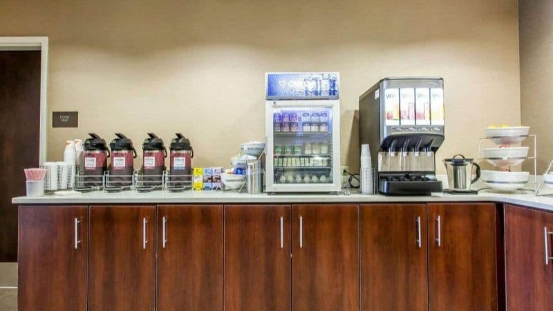 Comfort Suites Youngstown North hotel photo 5