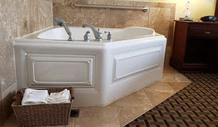 Hampton Inn & Suites Cleveland-Mentor hotel photo 2