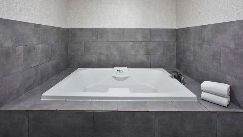 Hampton Inn Cincinnati-northwest/fairfield Jacuzzi room