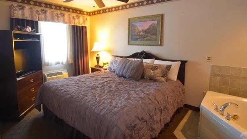 Hearthstone Inn & Suites hotel photo 3