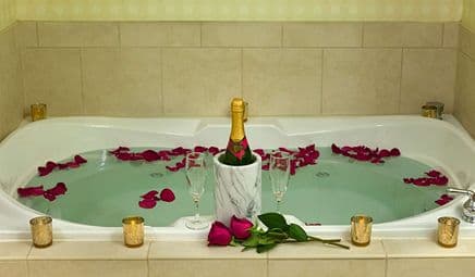 Hilton Garden Inn Cleveland East / Mayfield Village Jacuzzi room
