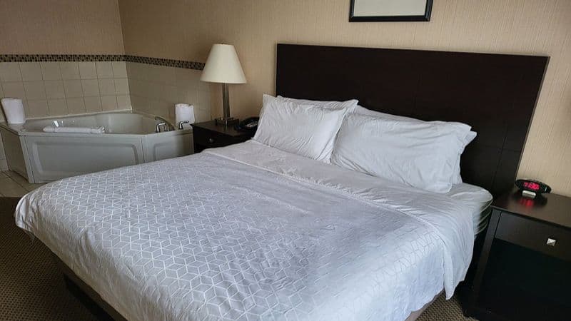 Holiday Inn Express & Suites Dayton North – Tipp City By IHG hotel photo 2