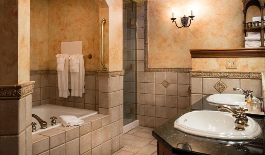 Landoll’s Mohican Castle hotel photo 4