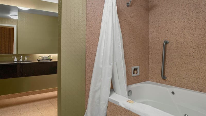 Sheraton Suites Akron Cuyahoga Falls hotel photo 2