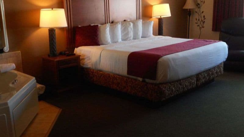 AmericInn by Wyndham McAlester hotel photo 3