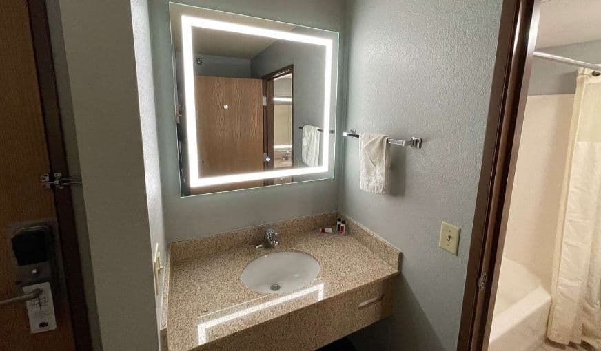 AmericInn by Wyndham Sayre hotel photo 3