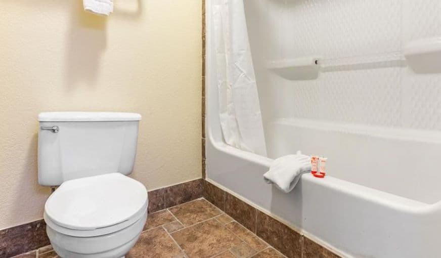 Motel 6 Tulsa Airport hotel photo 4
