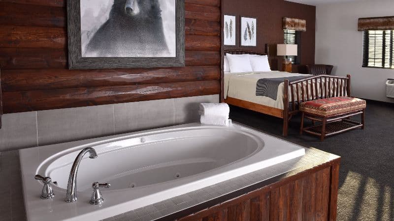 Stoney Creek Hotel & Conference Center – Tulsa Jacuzzi room