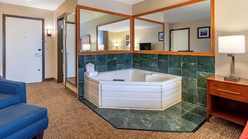 Comfort Inn & Suites Klamath Falls hotel photo 2