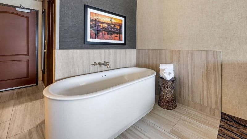 Elizabeth Oceanfront Suites hotel photo 2