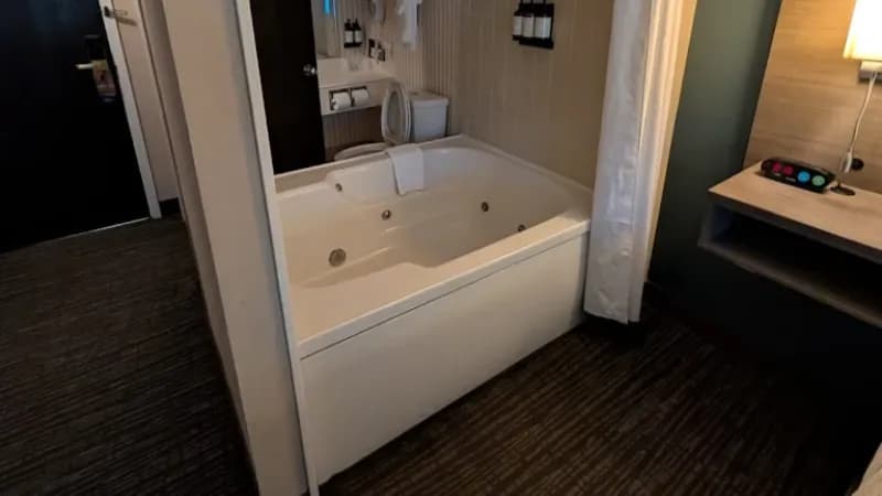 Baymont by Wyndham Bartonsville Poconos hotel photo 3