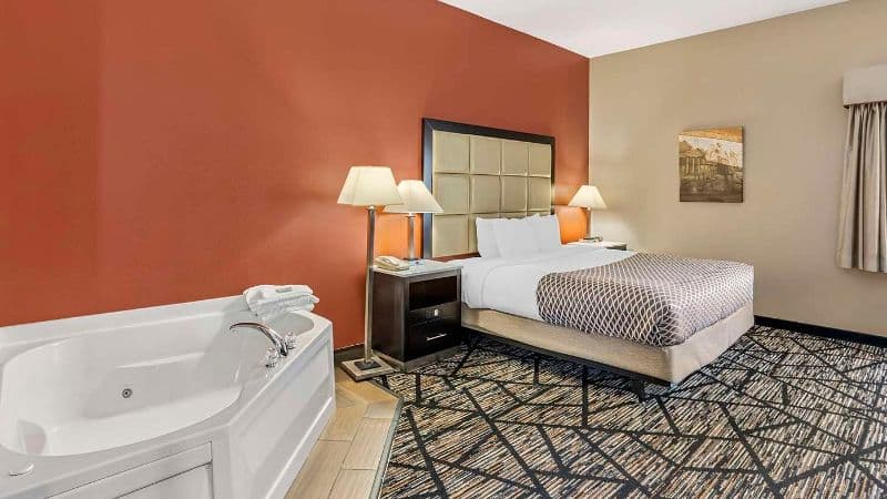 Best Western Carlisle Jacuzzi room