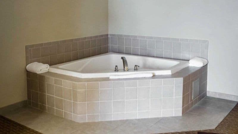 Comfort Suites Hummelstown-Hershey Jacuzzi room