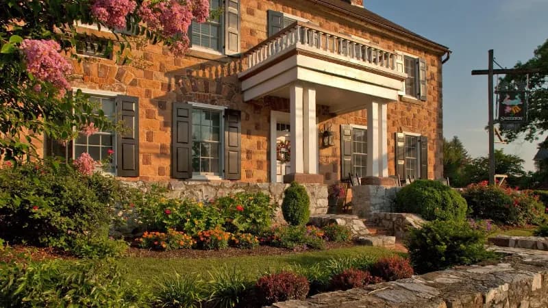 Historic Smithton Inn hotel photo 5