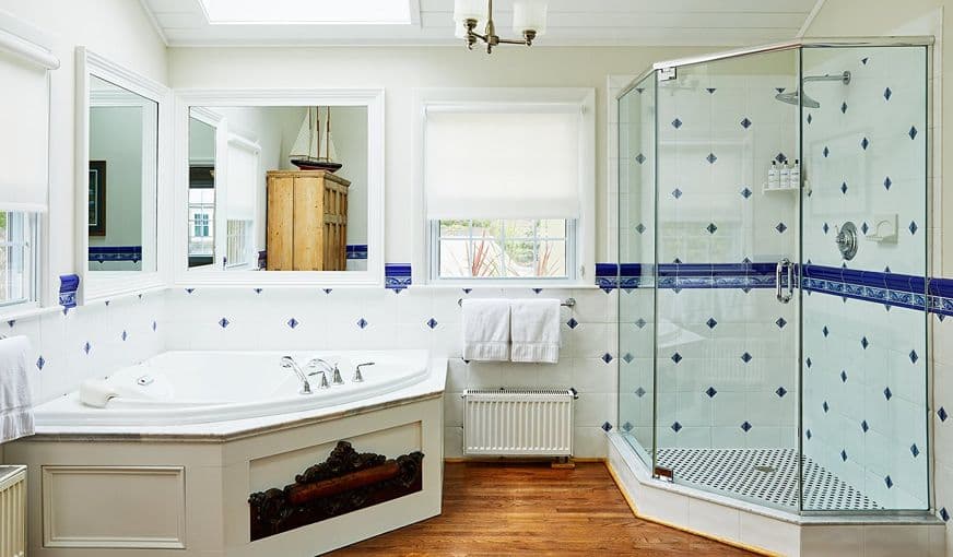 The Cliffside Inn Jacuzzi room