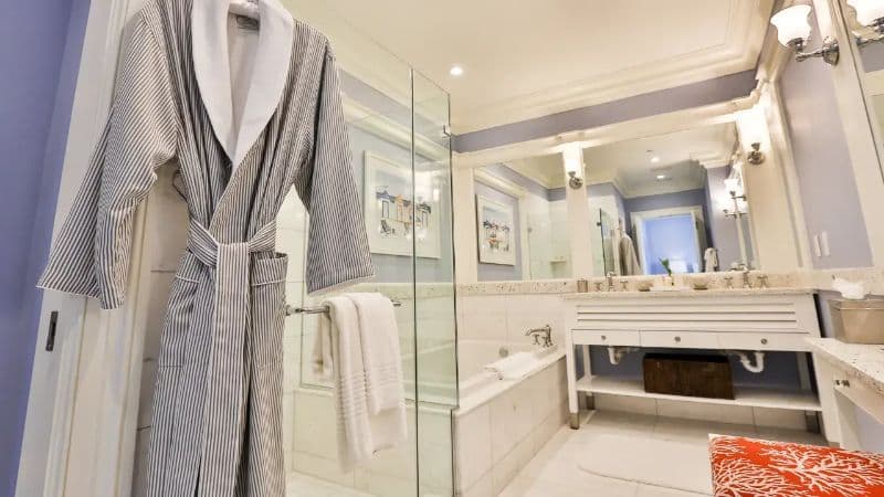 Charleston Harbor Resort & Marina Jacuzzi room
