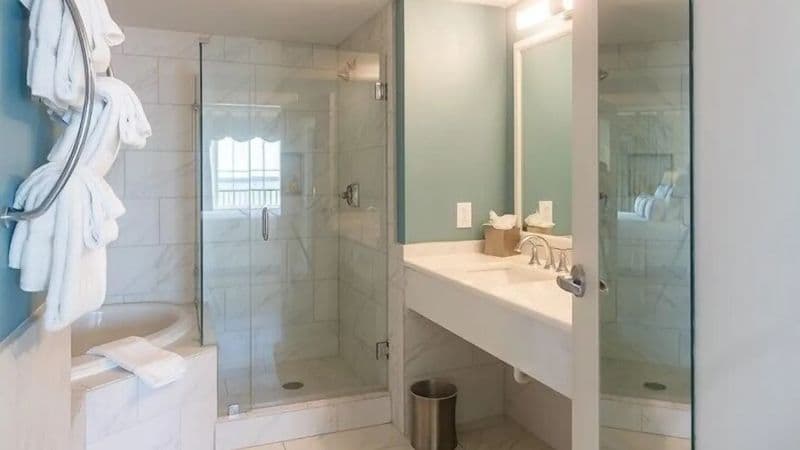 Charleston Harbor Resort & Marina hotel photo 2
