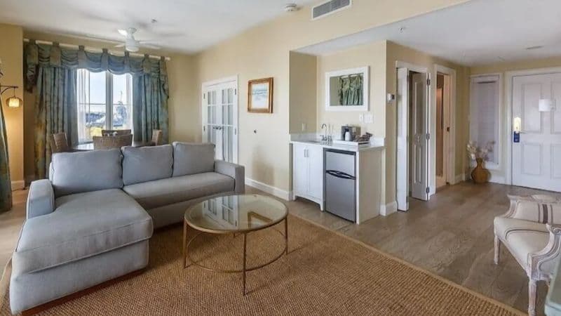 Charleston Harbor Resort & Marina hotel photo 4