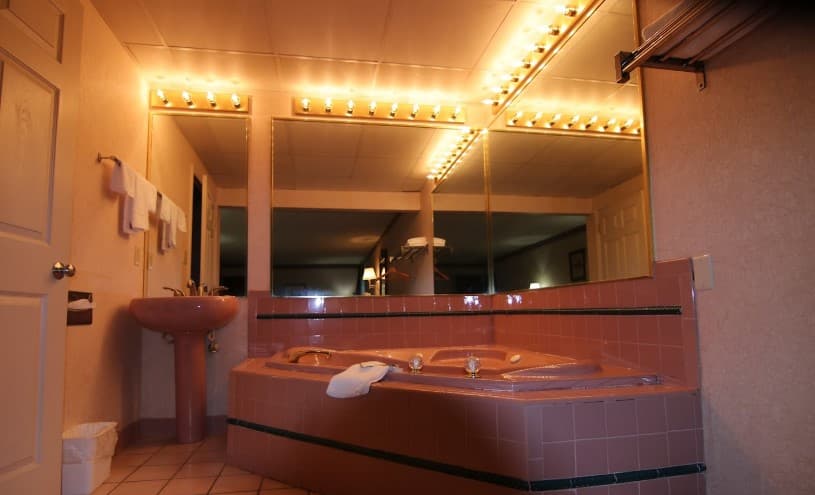 Executive Inn Jacuzzi room
