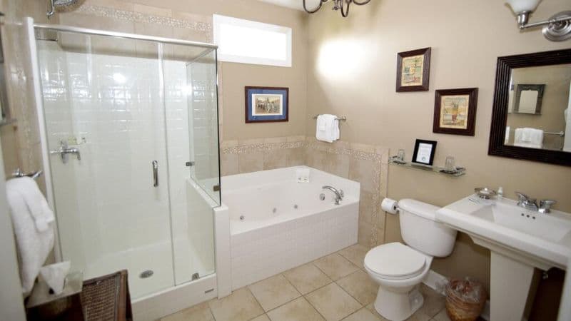 Water’s Edge Inn hotel photo 2
