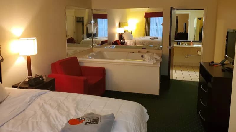 Black Bear Inn & Suites hotel photo 2
