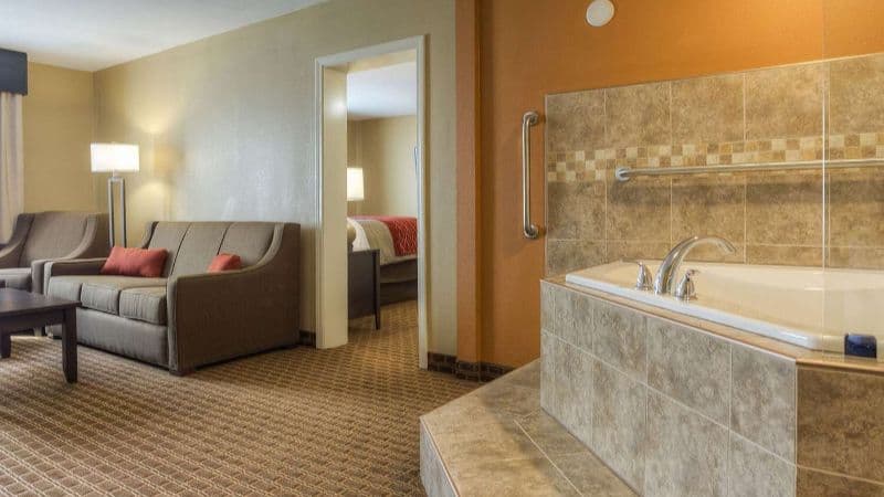 Quality Inn & Suites Chattanooga hotel photo 2
