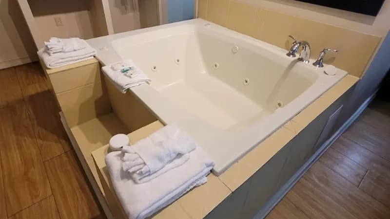 Quality Inn & Suites Gatlinburg hotel photo 3
