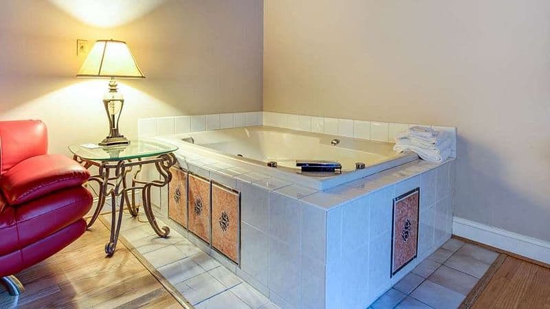 Quality Inn Creekside – Downtown Gatlinburg hotel photo 3