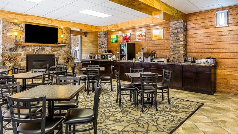 Quality Inn Creekside – Downtown Gatlinburg hotel photo 4