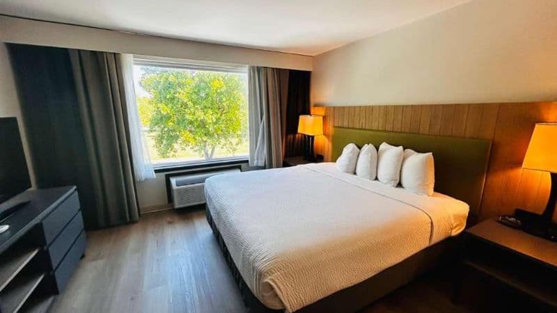 Radiant Inn And Suites hotel photo 2
