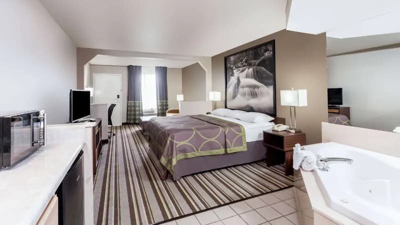 Super 8 By Wyndham Pigeon Forge Dollywood Lane hotel photo 2