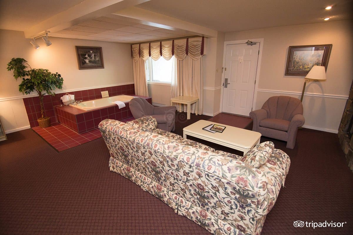 Zoder’s Inn & Suites Jacuzzi room