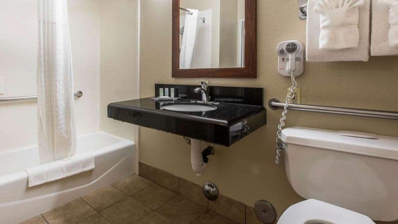 The Lakehouse Bed and Breakfast hotel photo 5