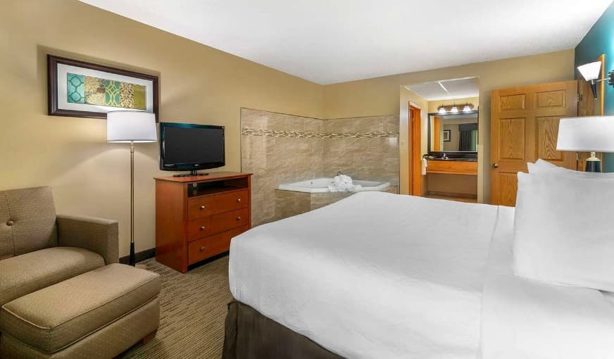 Best Western Plus Plattsburgh hotel photo 2