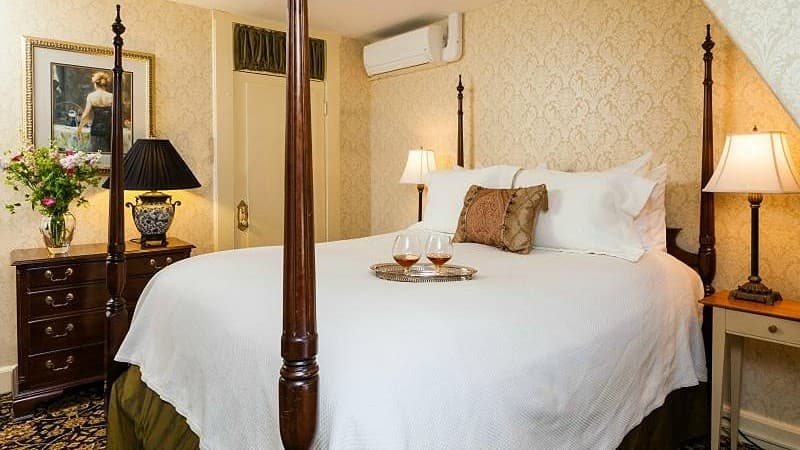 The Village Inn of Woodstock hotel photo 5