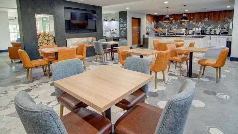 Comfort Suites Newport News Airport hotel photo 5