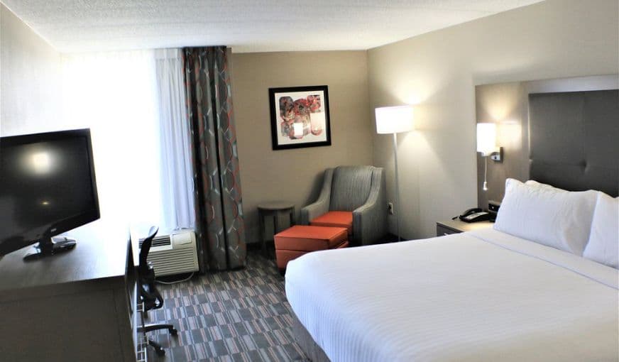 Holiday Inn Express Woodstock-Shenandoah Valley, an IHG Hotel hotel photo 3