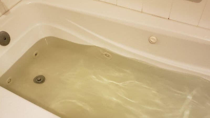 Medallion Inn and Suites Jacuzzi room