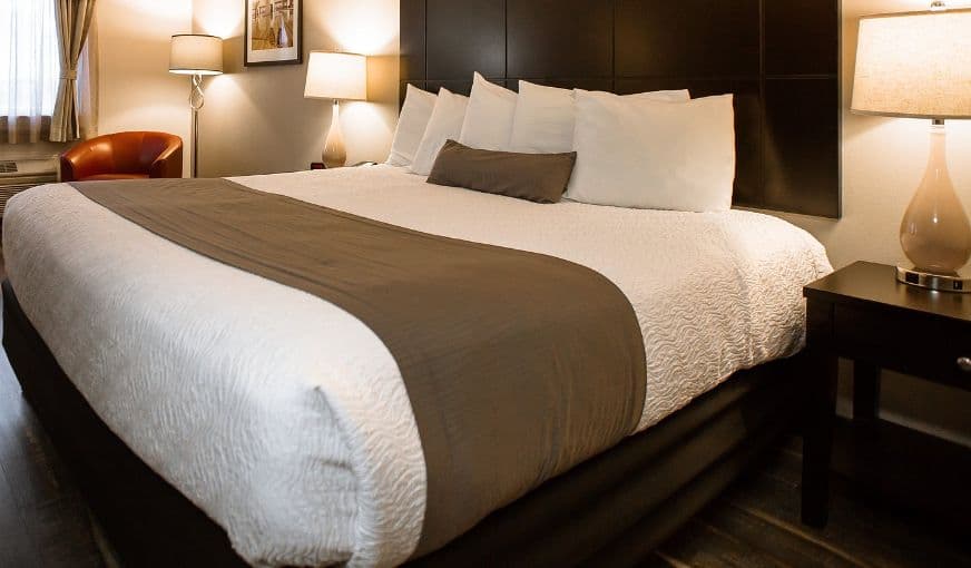Ten Pin Inn & Suites hotel photo 2