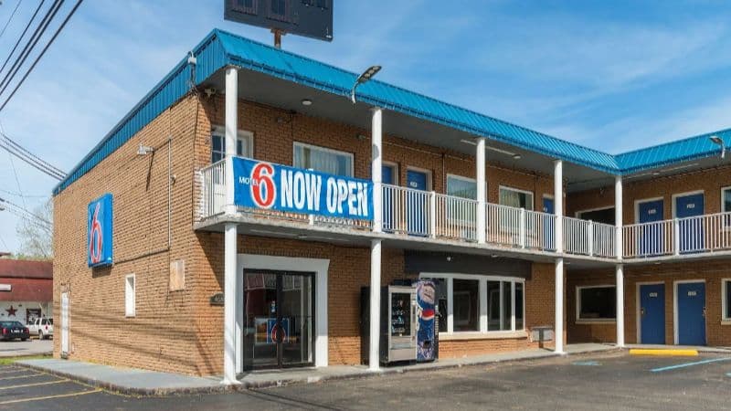 Motel 6 Huntington hotel photo 5
