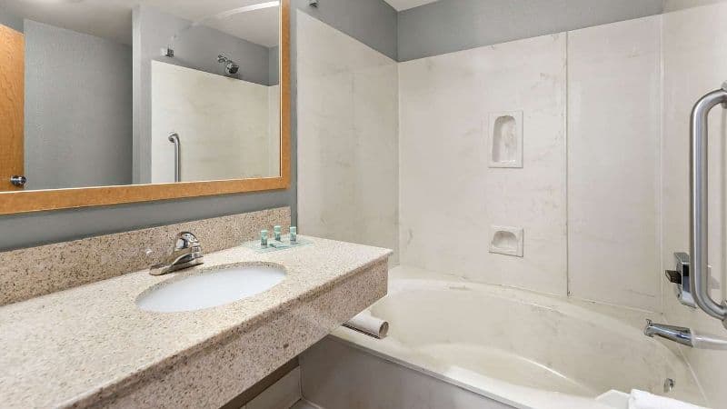 Best Western West Towne Suites hotel photo 2