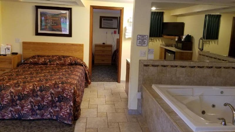 Black Hawk Motel & Suites hotel photo 3