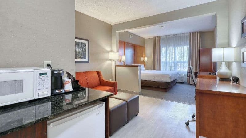 Comfort Suites Madison West – Middleton hotel photo 3